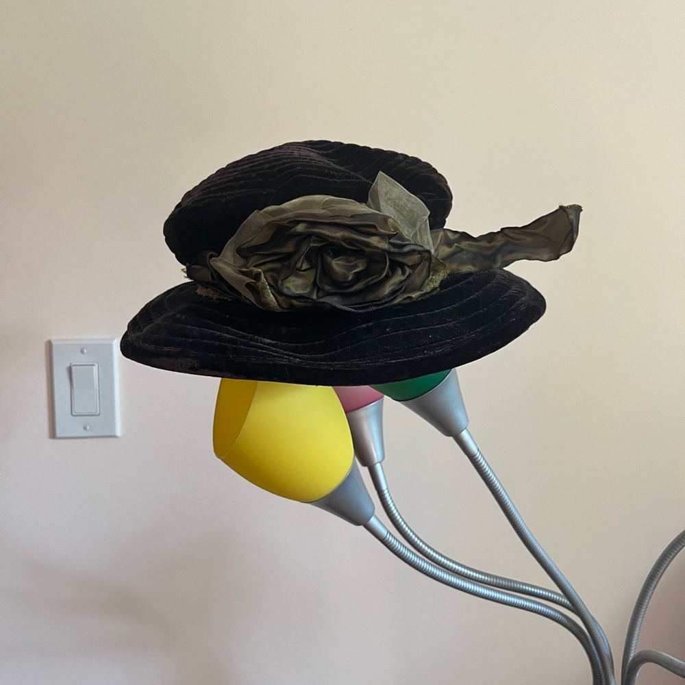 Boutique Brown velvet Hat